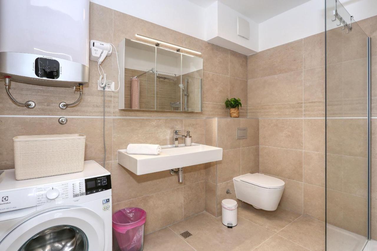 Apartments Luna With Free Parking Zadar Exterior foto